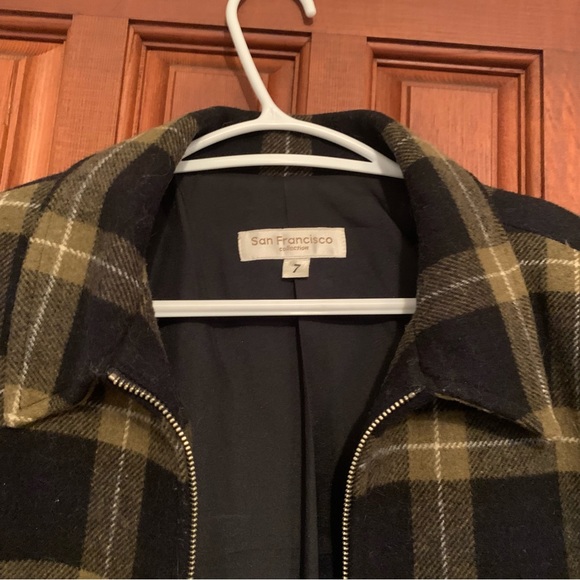 🧥 Zip up Plaid Jacket with Collar and Pockets - Picture 4 of 4